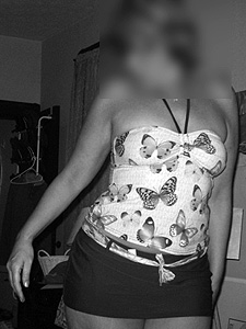 Frau mit Hang zum Spaß im Leben!